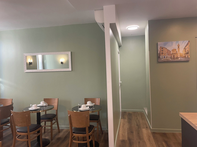 Others 5, Hotel PLM, Alpes-Maritimes