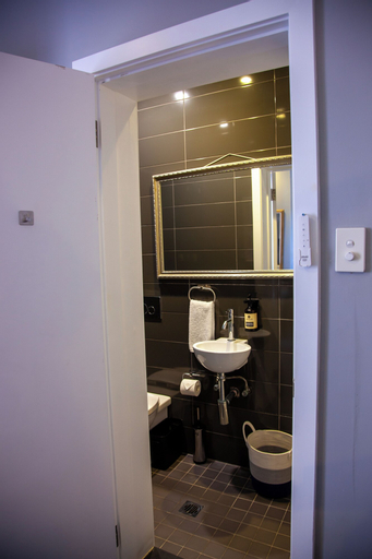 Bathroom 4