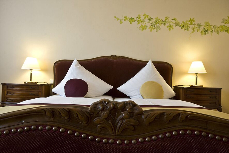 Bedroom 3, Hotel Restaurant Speeter, Bad Dürkheim