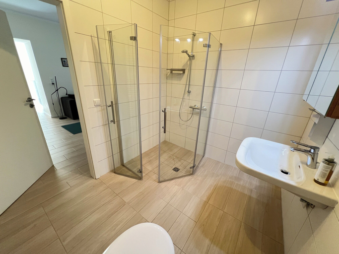 Bathroom 5, Schwalehof Gästewohnungen, Plön