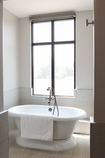 Bathroom 4, The Oread Lawrence, Tapestry Collection by Hilton, Douglas