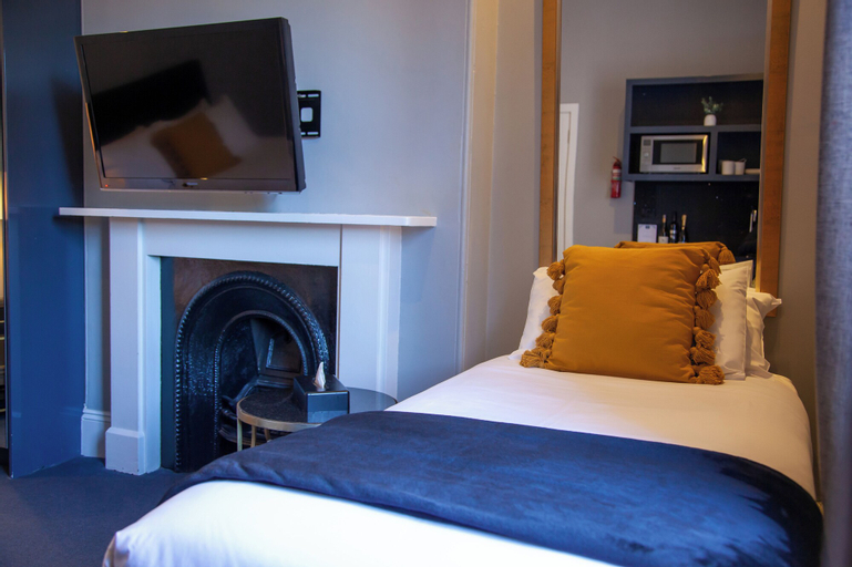 Bedroom 13