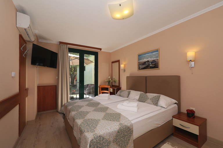 Bedroom 4, The Mediterranean Village San Antonio, Biograd na Moru
