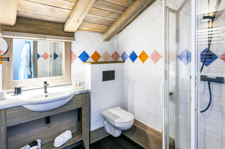 Bathroom 4, Hôtel L’Aigle du Montana by Les Etincelles, Savoie