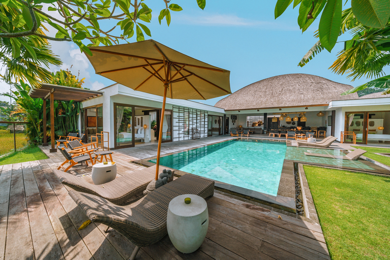 Swimming Pool 1