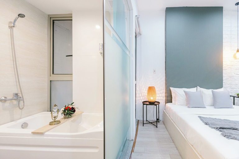 Bathroom 9
