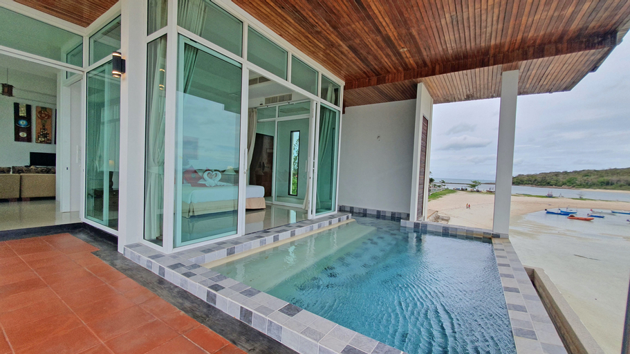 Swimming Pool 21