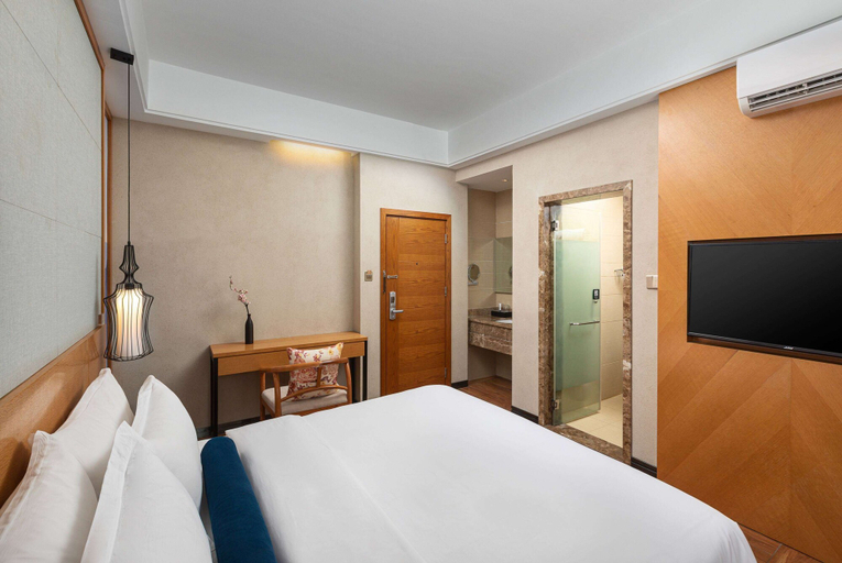 Bedroom 2, Days Inn By Wyndham Dali Erhai Park, Dali Bai
