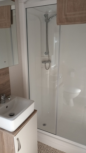 Bathroom 3, Project Binka - Luxury Caravan / Lodge 2 Bedrooms, Highland