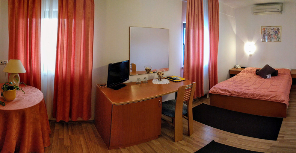 Bedroom 2, Guesthouse Bajc, Vrhnika