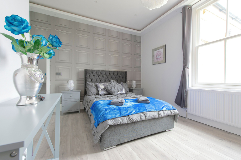 Bedroom 2, The Pond House - Ensuite Rooms, London