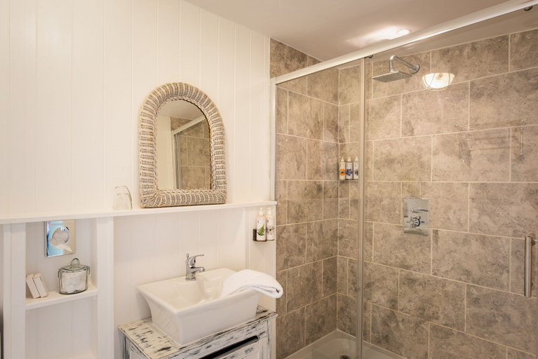 Bathroom 3, Lyme 1 Hotel, Dorset