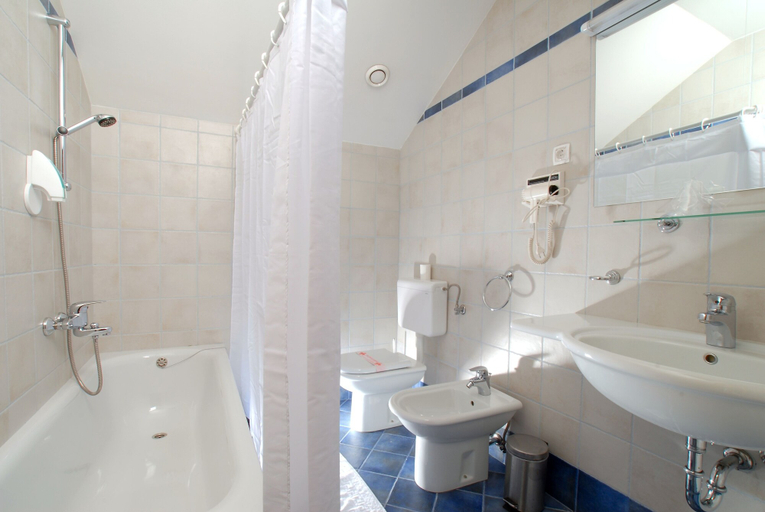 Bathroom 3, Guesthouse Bajc, Vrhnika
