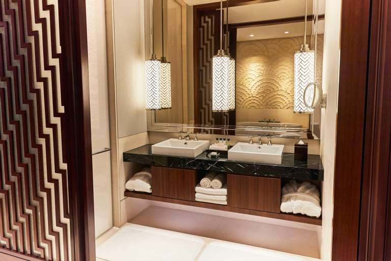 Bathroom 14