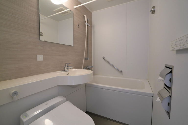 Bathroom 3, Hotel Katsuyama Premiere, Matsuyama
