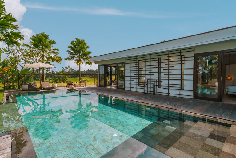 Swimming Pool 21