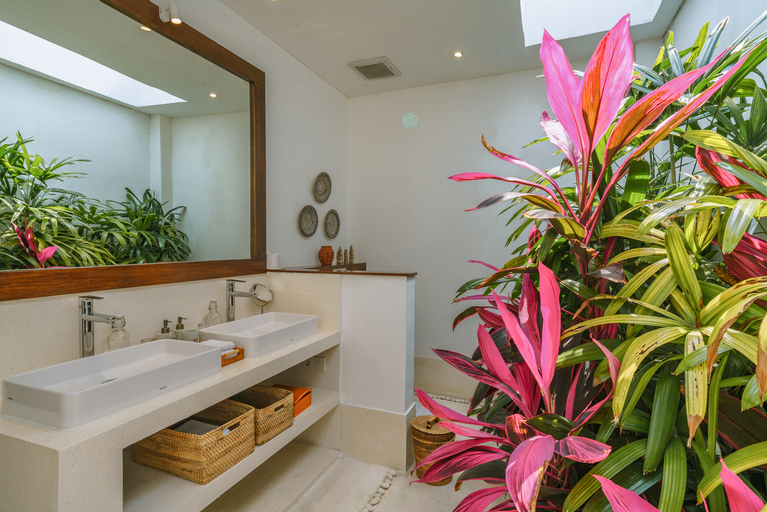 Bathroom 7