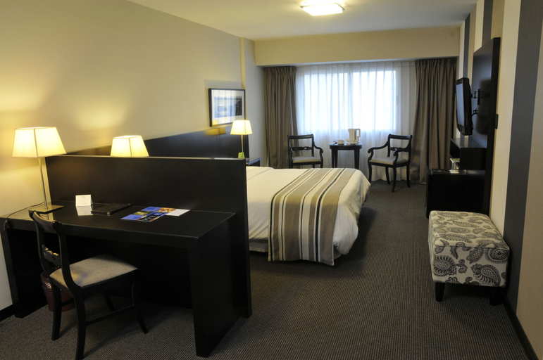 Bedroom 3, Plaza Real Suites Hotel, Rosario