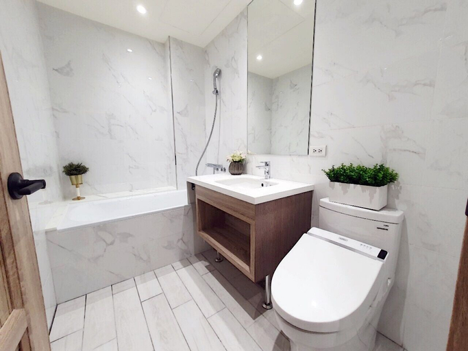 Bathroom 3, GRACE HOTEL DUNBEI, Taipei City