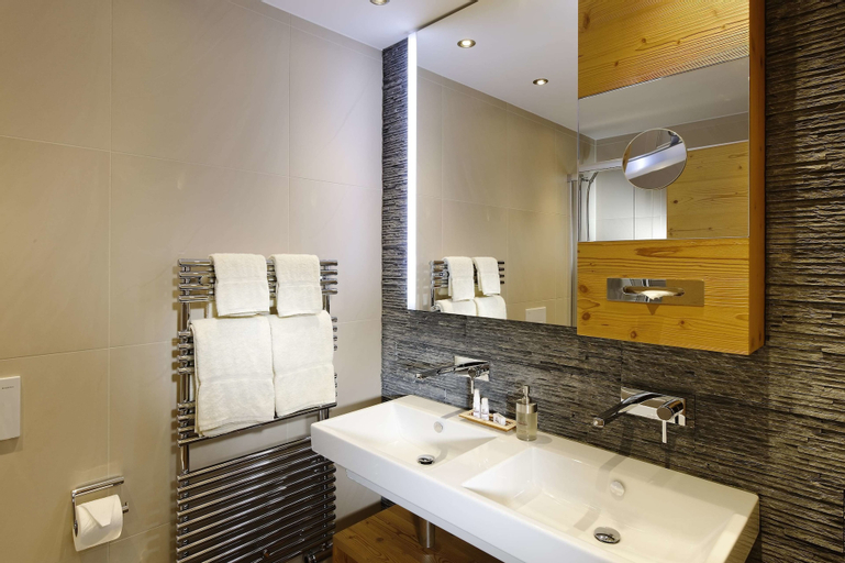 Bathroom 5