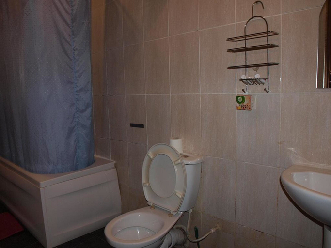 Bathroom 4, Bay Suites, Kosofe
