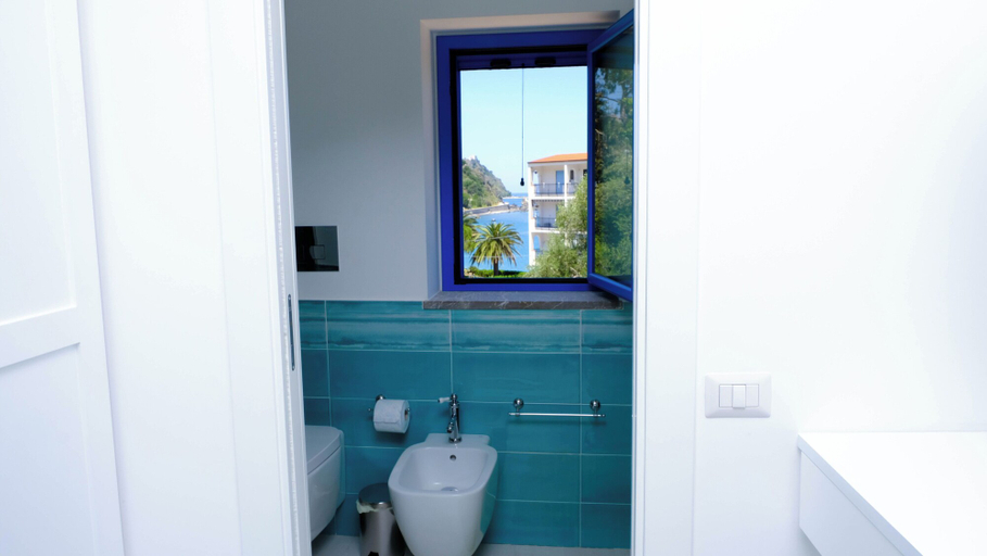 Bathroom 3, Villa dei Due Ulivi, Messina