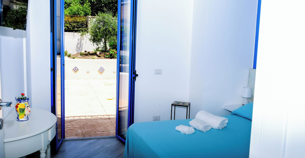 Bedroom 2, Villa dei Due Ulivi, Messina
