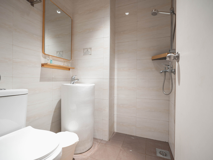 Bathroom 9