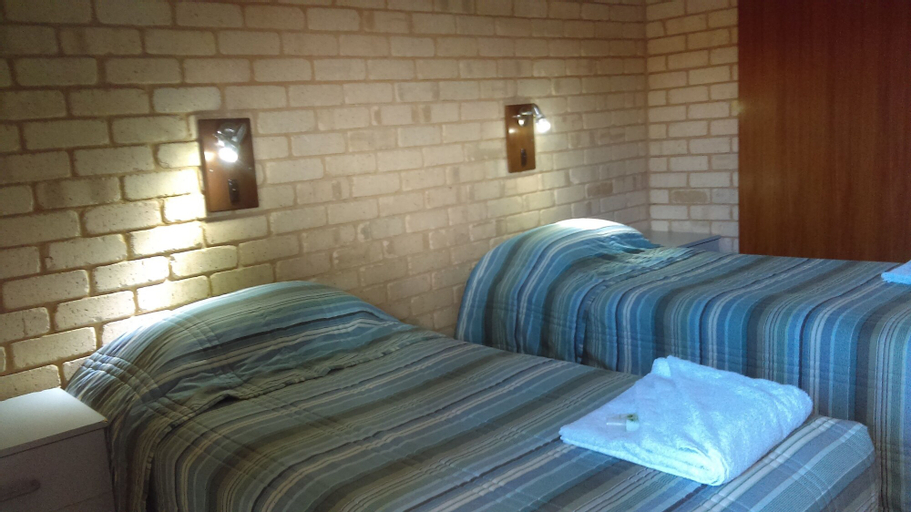 Bedroom 4, Shark Bay Hotel, Shark Bay