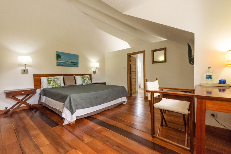 Bedroom 2, Maison D'Hôtes Coignet