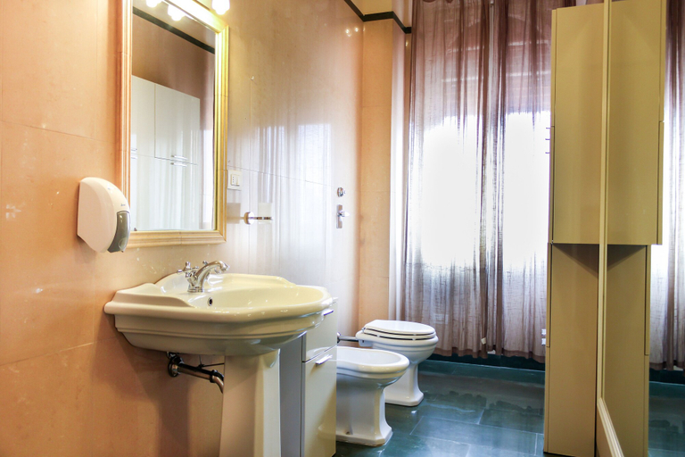 Bathroom 4, Hotel RossoVino, Milano
