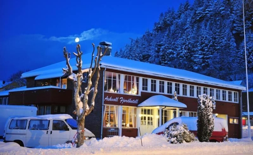 Exterior & Views 2, Askvoll Fjordhotell, Askvoll