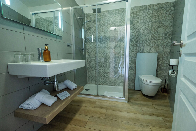 Bathroom 5, Hôtel & Restaurant Les Mouettes, Haute-Corse