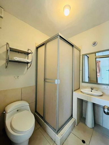 Bathroom, Buongiorno Suites Sullana I, Sullana
