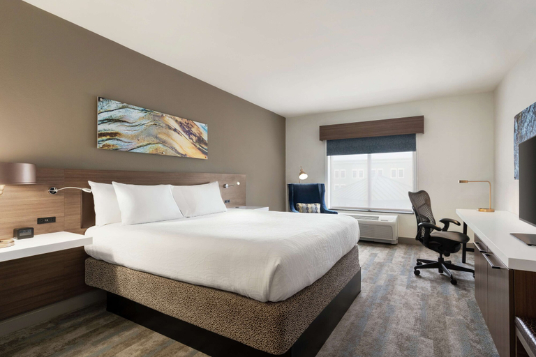 Bedroom 3, Hilton Garden Inn Charlotte/Ayrsley, Mecklenburg