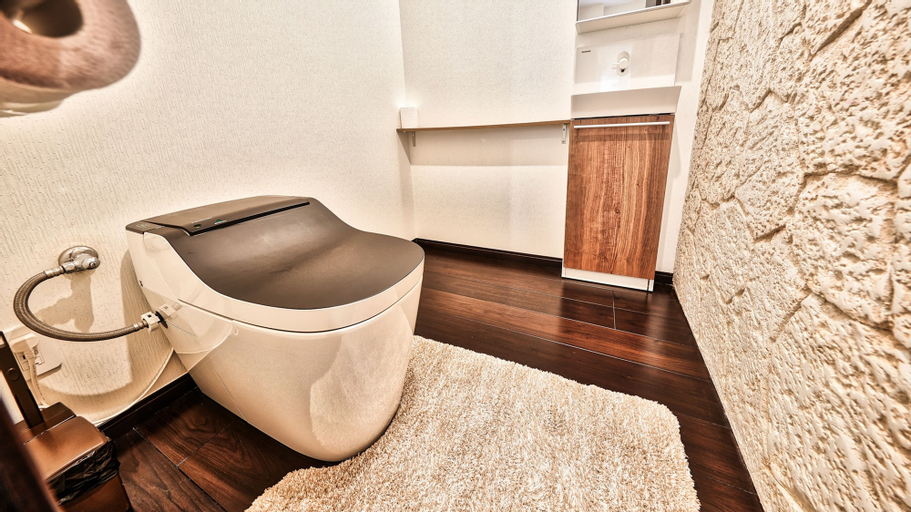 Bathroom 21