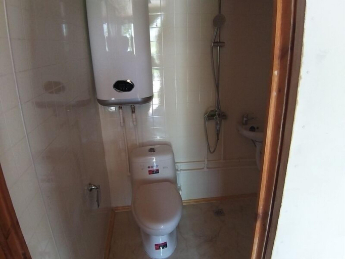 Bathroom, Raduga, Nakhodka gorsovet