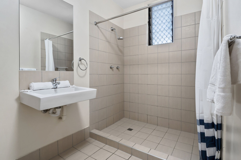 Bathroom 4, Hotel Tropiq, Cairns