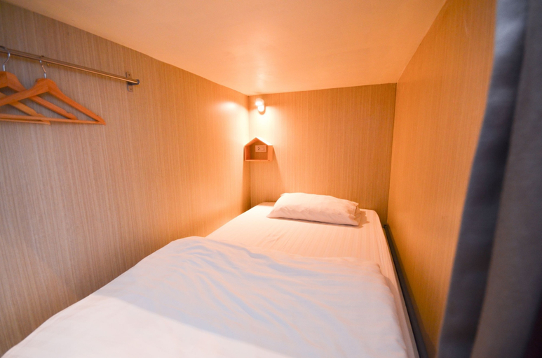 Bedroom 5, Good Day Hostel, Ratchathewi
