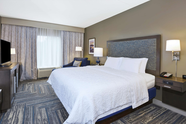 Bedroom 2, Hampton Inn & Suites Wells-Ogunquit, York