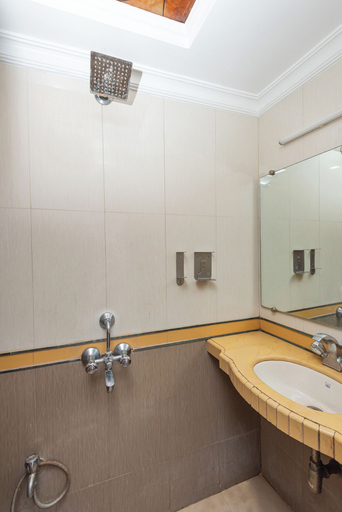 Bathroom 4, Hotel Balwas, Surat