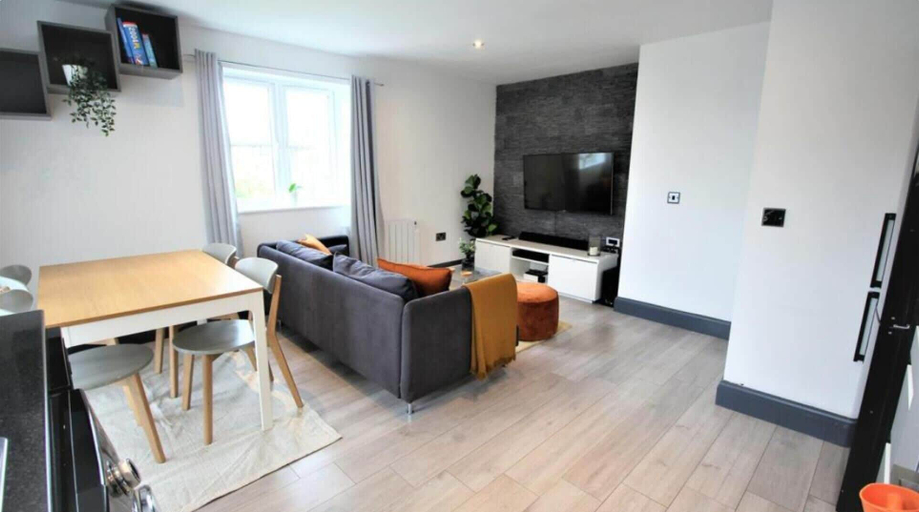 Living area 5, Rugby - Apartment - Sleeps 4 - Parking, Warwickshire