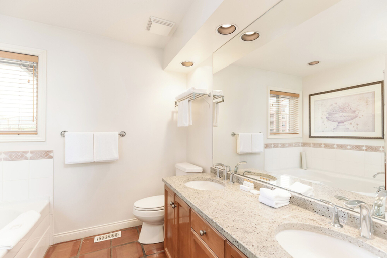 Bathroom 4, Villa's At Eldorado Resort, Central Okanagan