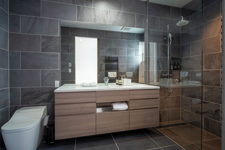 Bathroom 3, Song Saa, Niseko