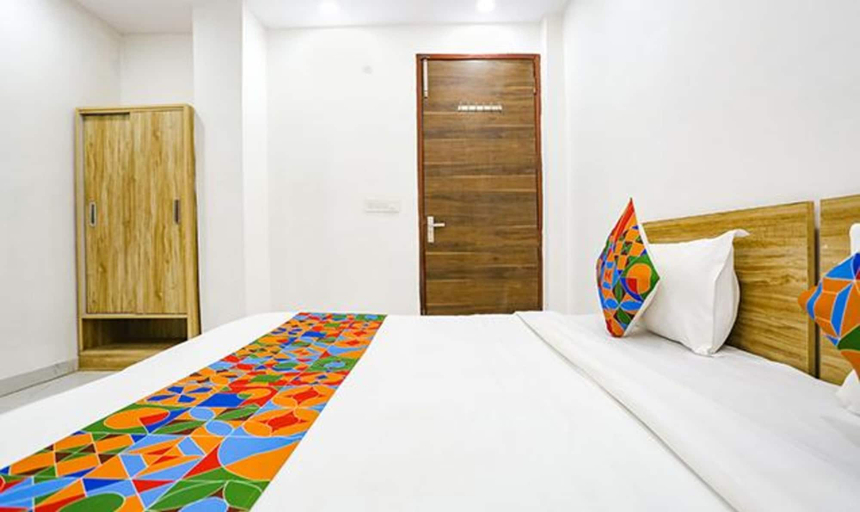 Bedroom 3, FabHotel New Silver Crown, Delhi