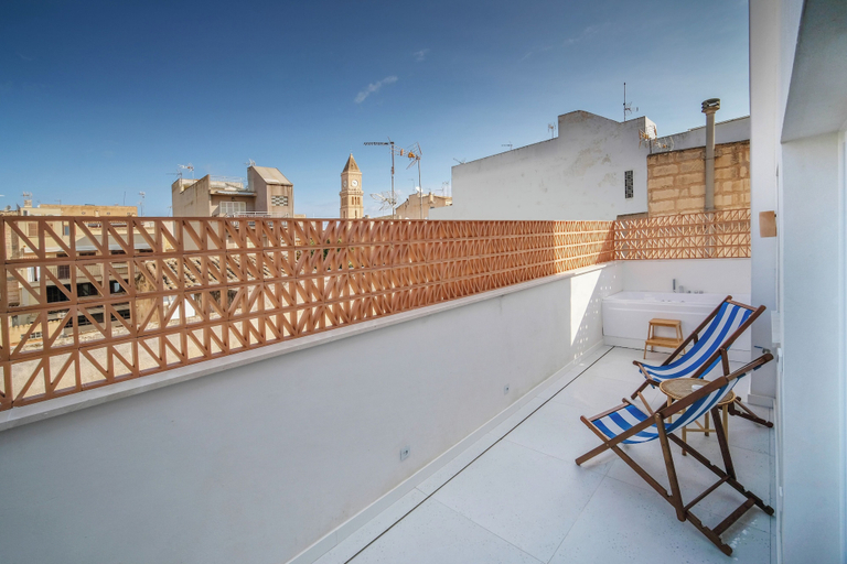 Others 5, Hotel Bini, Baleares