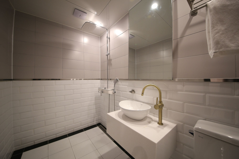 Bathroom 4, Vantt Hotel, Buk