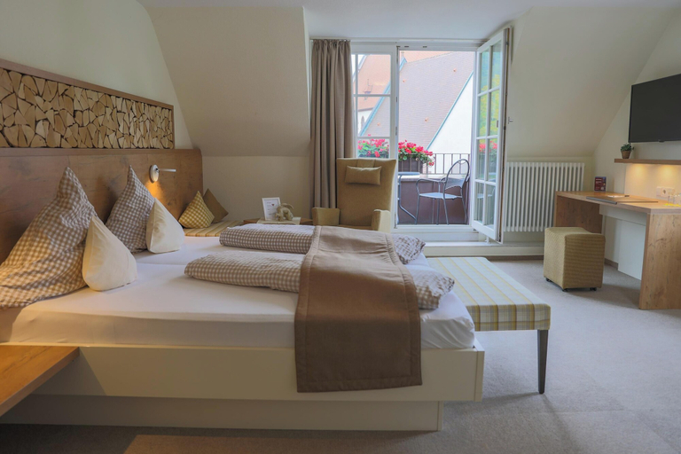 Bedroom 4, Hotel-Gasthaus Goldener Engel, Breisgau-Hochschwarzwald
