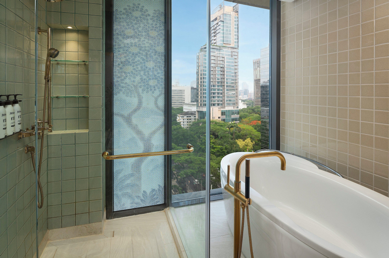 Bathroom 12