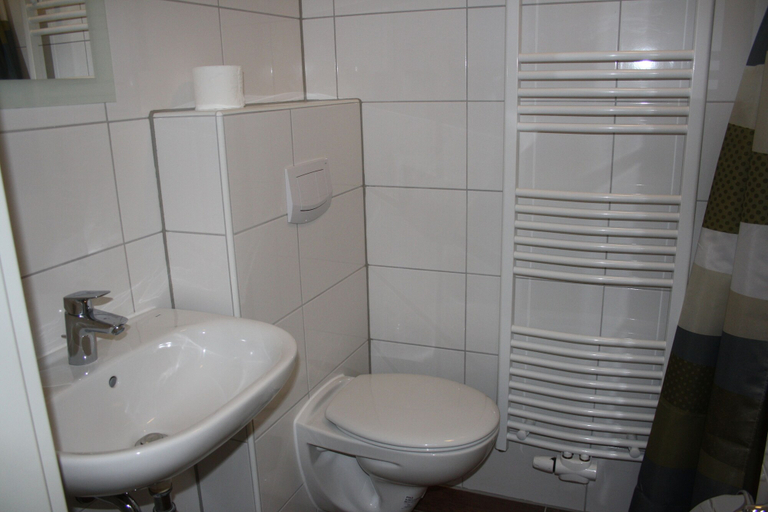 Bathroom 3, Muschelsucher, Aurich